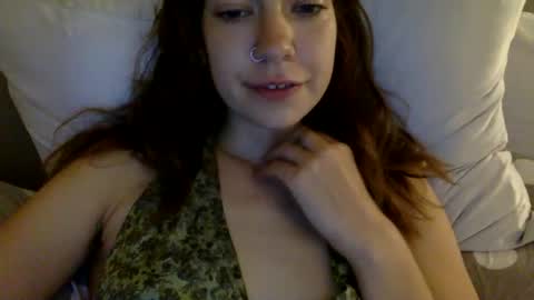 Snapshot of daisybaby699 chatting on October 2025 07:15:01 PM DaisyB3 online show from October 2025 07:15:01 PM