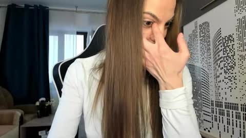 Beatrice online show from October 2025 06:56:02 AM