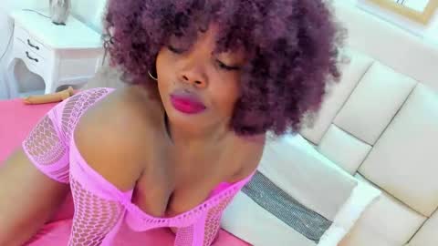 Brisa   online show from October 2025 11:33:02 AM