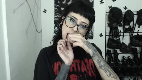 dakota online show from December 2025 03:57:01 AM