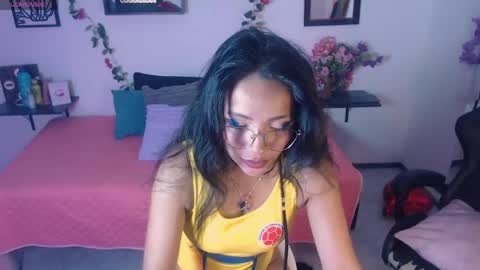 Caroliina online show from June 2026 09:20:01 PM