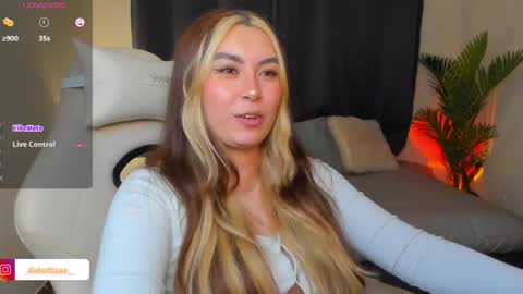 Snapshot of dakottaa__ chatting on May 2026 10:50:03 PM dakottaa__ online show from May 2026 10:50:03 PM