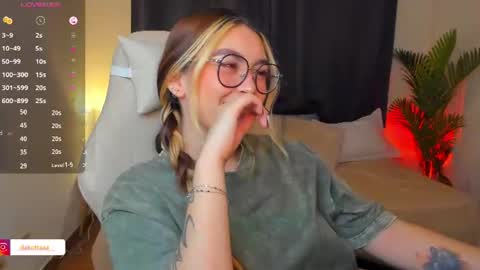 dakottaa__ online show from July 2026 12:05:01 AM
