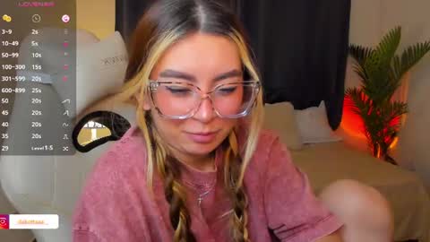dakottaa__ online show from July 2026 12:02:01 AM