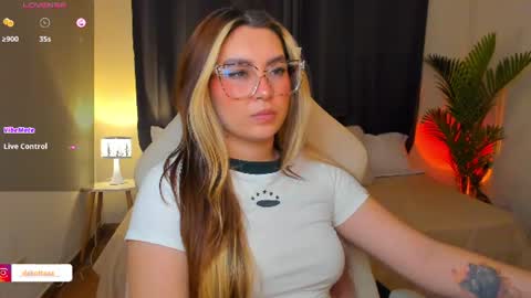 dakottaa__ online show from July 2026 12:08:02 AM