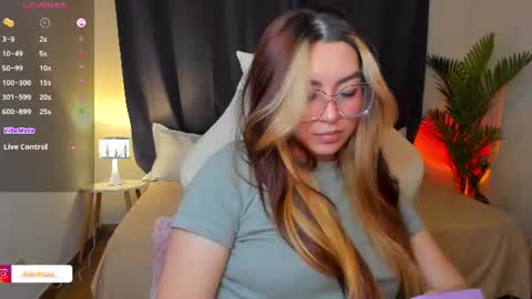 dakottaa__ online show from July 2026 12:10:02 AM