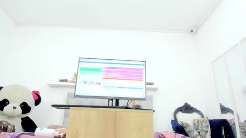 Snapshot of dalia_2 chatting on September 2025 12:45:02 AM Ren online show from September 2025 12:45:02 AM