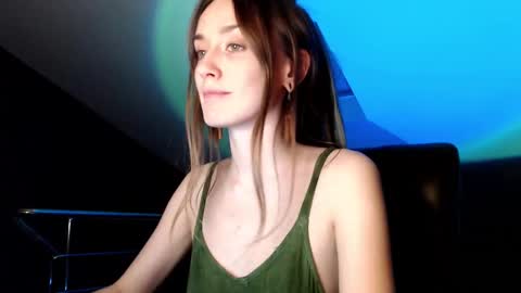 Dalia  online show from December 2024 01:31:02 PM