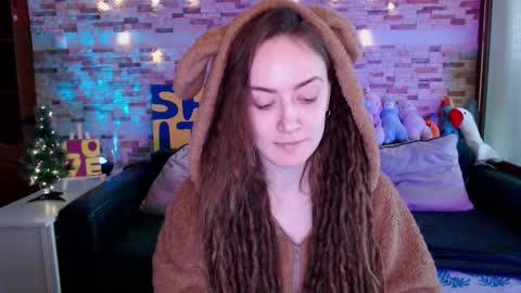 Dalia  online show from December 2025 09:51:02 AM