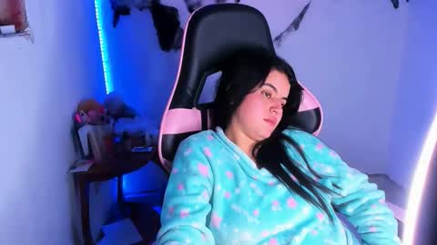 Dalia April online show from October 2025 05:07:02 AM