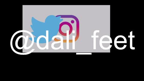 Snapshot of dalila_oficials chatting on April 2026 11:27:02 AM online show from April 2026 11:27:02 AM