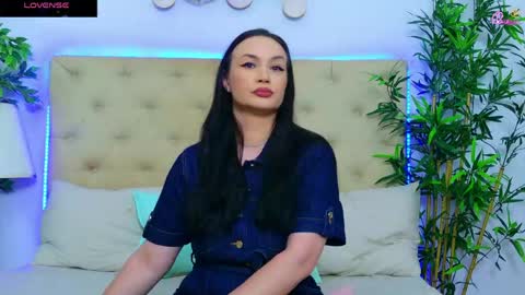 daliyaa_ online show from May 2026 12:02:01 PM