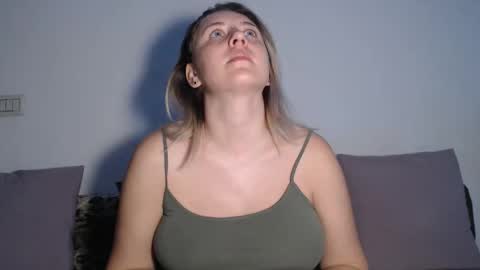 Maria online show from November 2025 10:18:02 PM