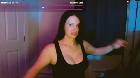 Snapshot of damadevotchka chatting on January 2025 04:23:01 AM damadevotchka online show from January 2025 04:23:01 AM