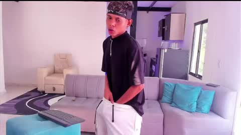 damar_felipe online show from February 2025 01:37:02 PM