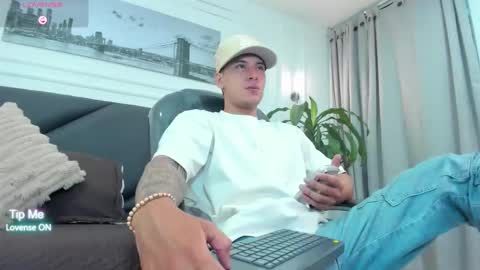 DAMIAN online show from November 2025 11:21:01 AM