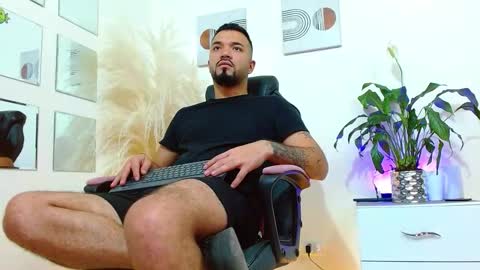 Snapshot of damian_ferrer01 chatting on October 2025 08:55:02 PM damian_ferrer01 online show from October 2025 08:55:02 PM