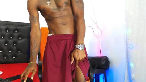 Snapshot of damian_hart_24cm chatting on November 2025 04:27:02 PM damian_hart_24cm online show from November 2025 04:27:02 PM