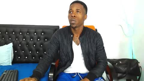 Snapshot of damian_hart_24cm chatting on November 2025 09:37:02 AM damian_hart_24cm online show from November 2025 09:37:02 AM