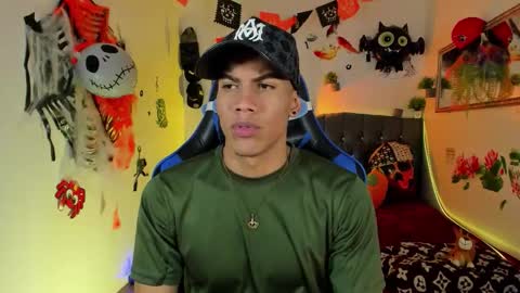 Damian online show from October 2025 03:21:02 AM