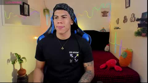 Damian online show from February 2026 04:08:01 AM