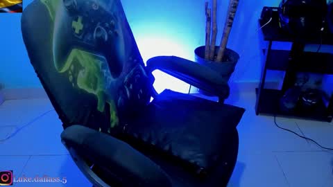 Snapshot of damian_tornerr chatting on March 2026 07:58:01 AM Damian torner online show from March 2026 07:58:01 AM