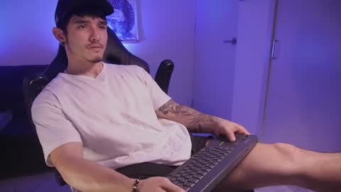 Snapshot of damianow chatting on December 2024 12:41:02 AM insta damn8 -------- online show from December 2024 12:41:02 AM
