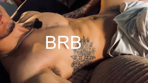 Snapshot of damianow chatting on October 2025 01:19:02 AM insta damn8 -------- online show from October 2025 01:19:02 AM