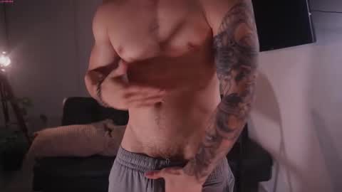 Snapshot of damianow chatting on November 2025 11:59:02 PM insta damn8 -------- online show from November 2025 11:59:02 PM