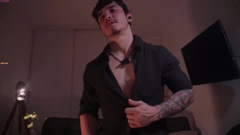 Snapshot of damianow chatting on November 2025 11:27:01 PM insta damn8 -------- online show from November 2025 11:27:01 PM