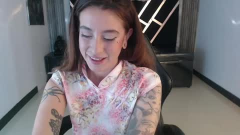 Snapshot of damiaoshun_ch chatting on June 2026 10:22:02 PM Damia online show from June 2026 10:22:02 PM