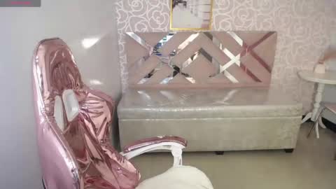 Snapshot of damiaoshun_ch chatting on June 2026 04:46:02 PM Damia online show from June 2026 04:46:02 PM