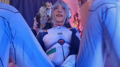 Damiian21  online show from October 2025 12:33:01 PM