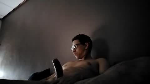 Snapshot of damnsexy0102 chatting on June 2026 05:20:02 AM DamnSexy0102 online show from June 2026 05:20:02 AM
