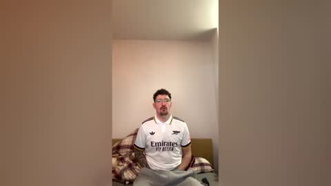 Snapshot of damo111694 chatting on March 2026 11:00:01 PM damo111694 online show from March 2026 11:00:01 PM