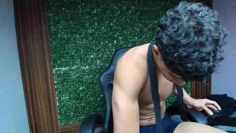 damon online show from December 2025 06:01:02 PM