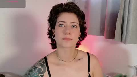 Bluemoon online show from November 2025 05:45:02 PM