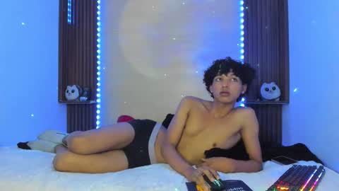 Dandy wolf online show from December 2024 11:45:01 PM