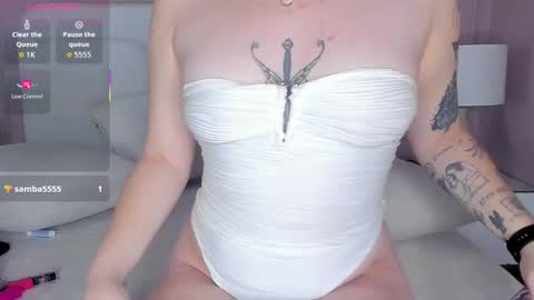 Daniela online show from December 2025 02:47:02 PM