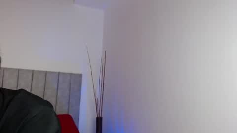 Ela and Santi online show from June 2026 04:28:02 PM