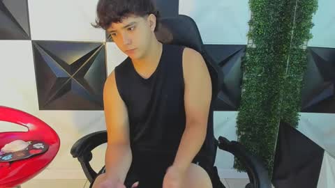 Snapshot of dani_cumboy chatting on September 2025 02:43:01 PM dani_cumboy online show from September 2025 02:43:01 PM