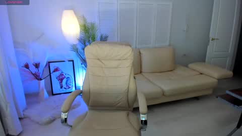 Snapshot of dani_kittys chatting on June 2026 07:25:02 AM dani_kittys online show from June 2026 07:25:02 AM