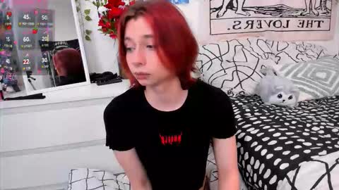 Snapshot of dani_mur chatting on September 2025 08:09:01 PM Daniel online show from September 2025 08:09:01 PM