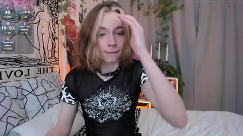 Snapshot of dani_mur chatting on November 2025 08:07:01 PM Daniel online show from November 2025 08:07:01 PM