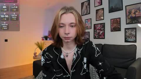 Snapshot of dani_mur chatting on November 2025 09:10:01 AM Daniel online show from November 2025 09:10:01 AM