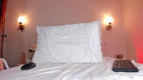 Snapshot of dani_skinny_ chatting on February 2025 05:50:01 PM Hi I am Dani online show from February 2025 05:50:01 PM