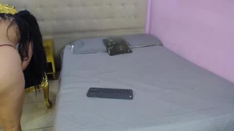 Snapshot of danibloom_ chatting on February 2026 12:15:02 PM Danibloom online show from February 2026 12:15:02 PM