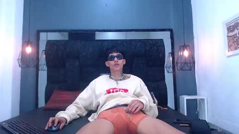 Daniel Delux  online show from October 2025 03:12:01 PM