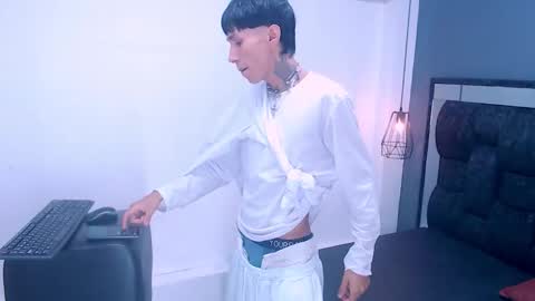 Daniel Delux  online show from October 2025 04:13:01 AM