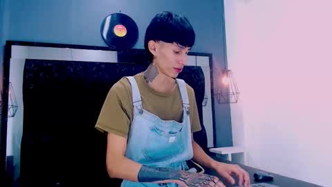 Daniel Delux  online show from November 2025 03:16:02 PM